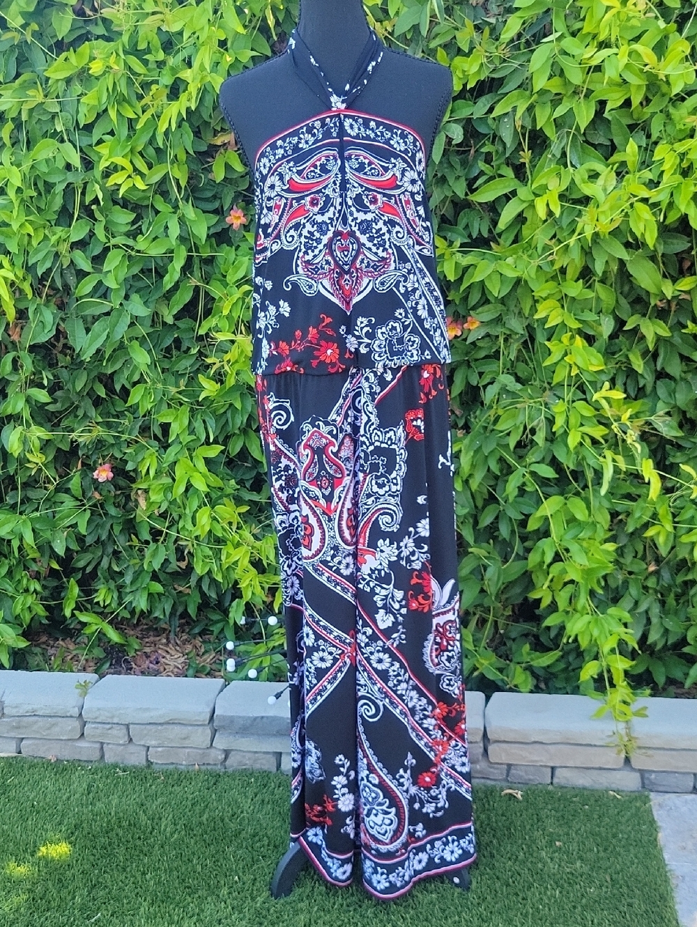 White House Black Market Black Red & White Paisley Halter Boho Maxi Dress L